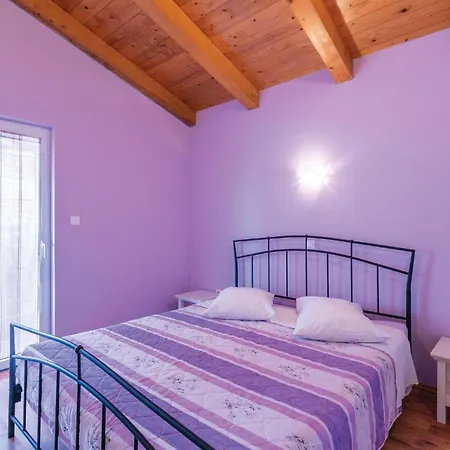 Nice Home In Novaki With Wifi * Novaki Pazinski