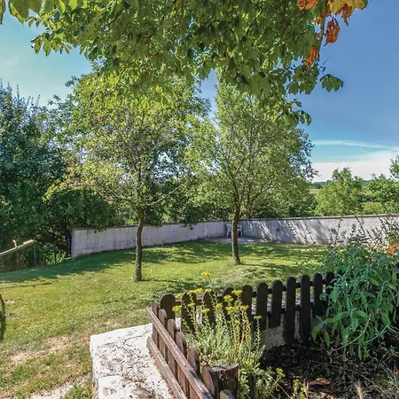 Nice Home In Novaki With Wifi Holiday home Novaki Pazinski